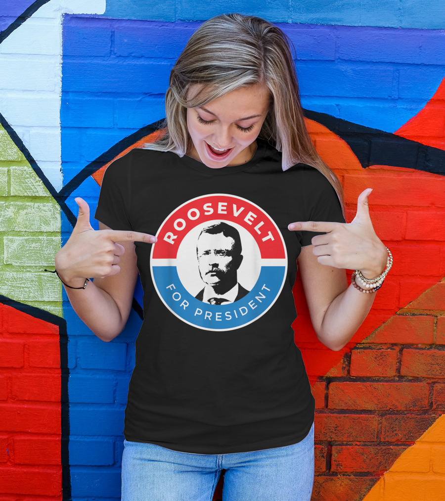 Roosevelt For President Red White Blue Circle Badge T-Shirt