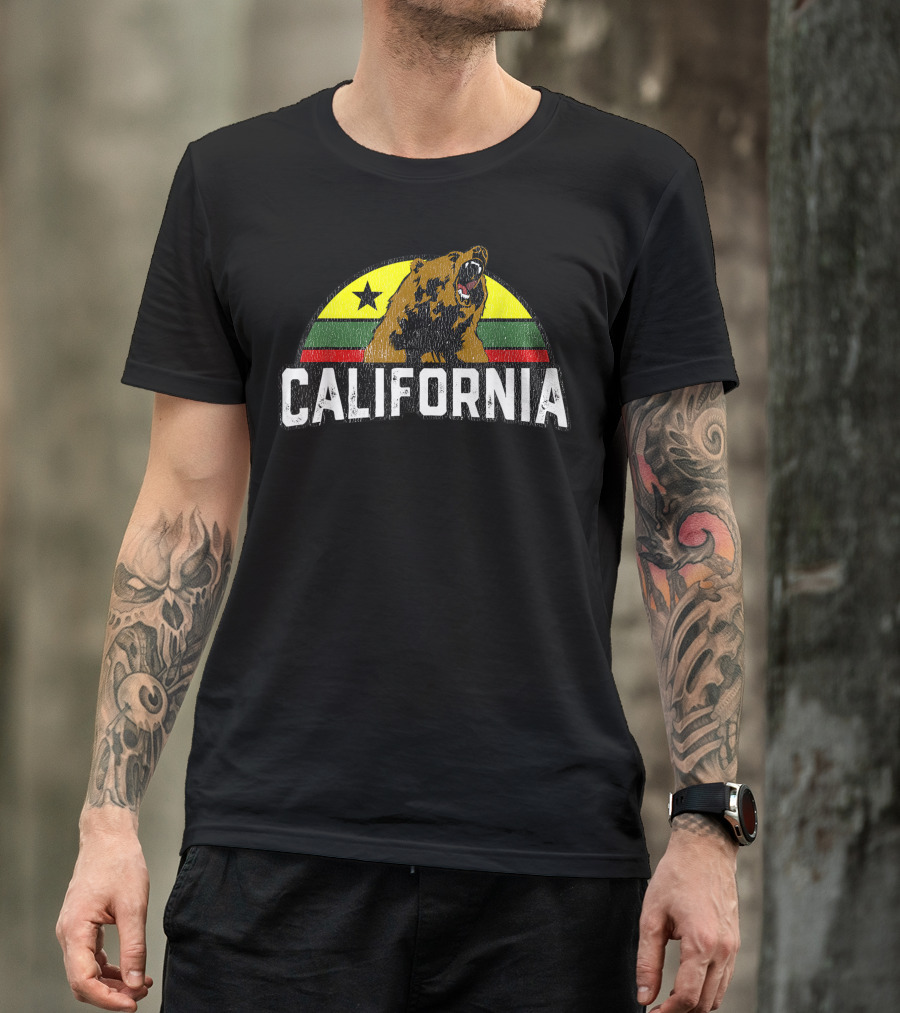 Rasta Bear California Republic Vintage Style California Bear With Jamaican Flag Colors T-Shirt