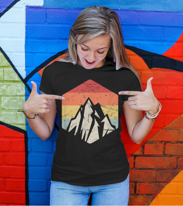 Retro Vintage Hiking Mountain Adventure Outdoors Hiker T-Shirt