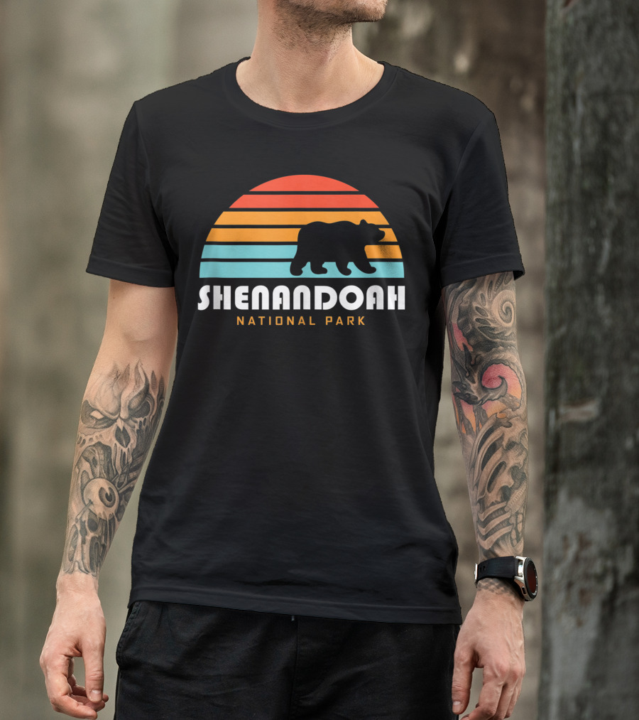 Shenandoah National Park Bear Retro Sunset T-Shirt