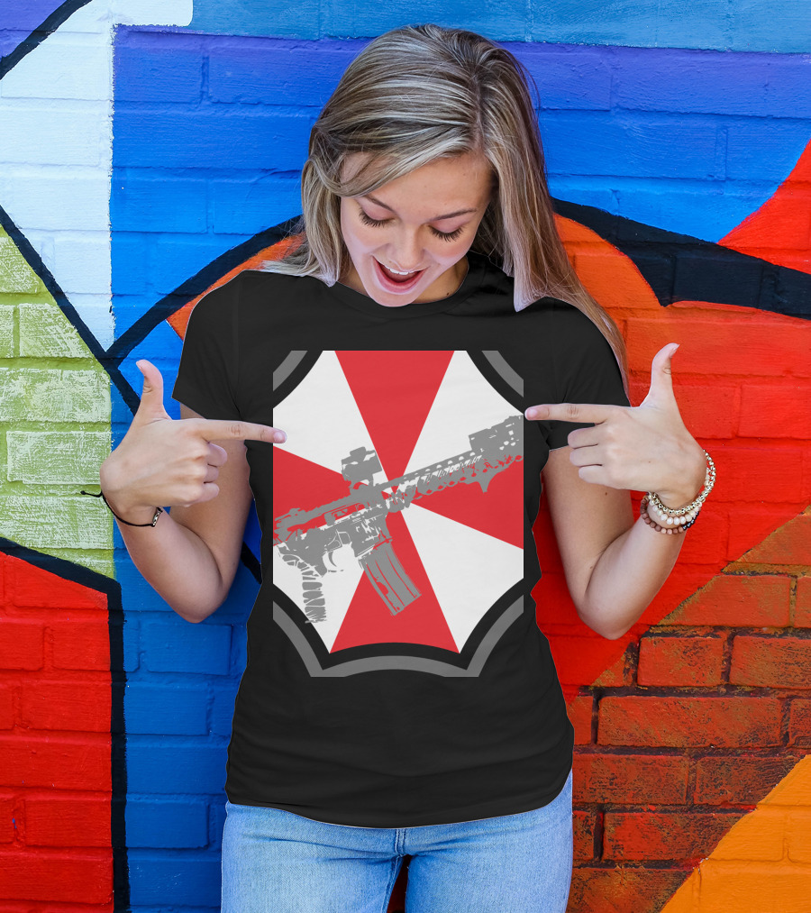 Ucwrg The 2Nd Amendment Freedoms Best Hope Rifle Over Red And White Umbrella T-Shirt