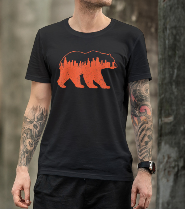 Vintage Chicago Skyline Bear Silhouette Retro Cityscape T-Shirt