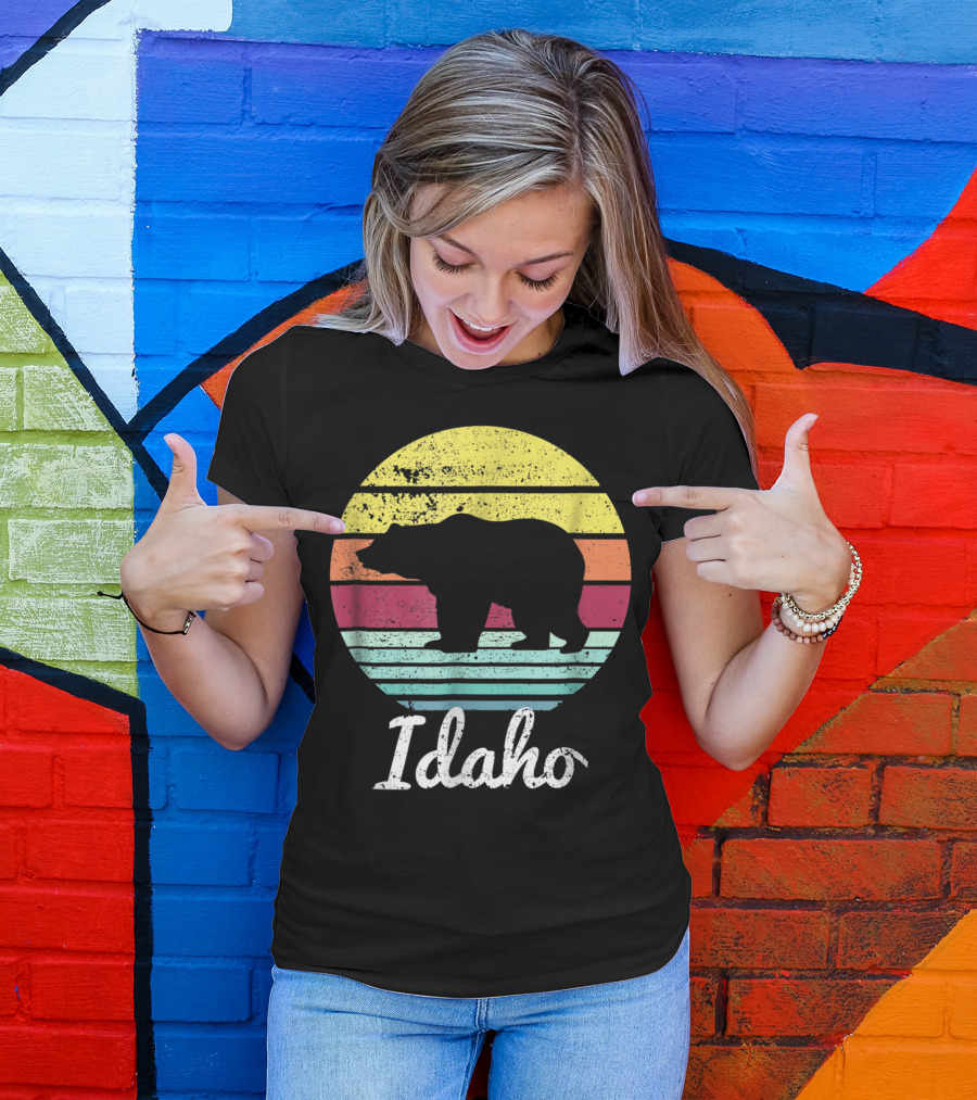 Idaho Retro Bear Sunset Wildlife Adventure T-Shirt