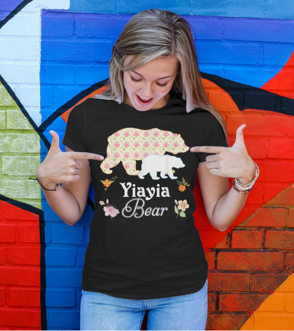 Yiayia Bear Floral Mommy Grandma Mother T-Shirt