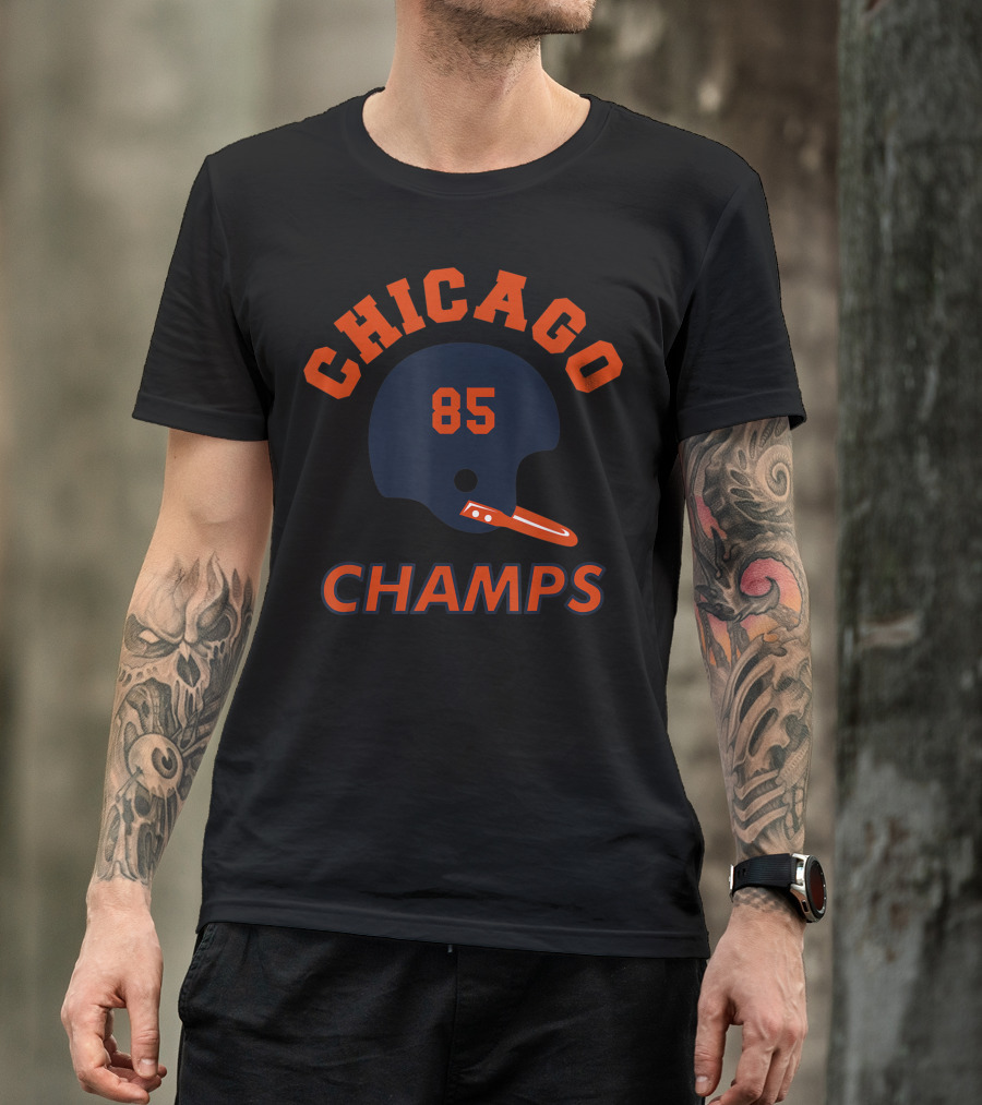 Chicago Champs Retro 85 Football Helmet Vintage T-Shirt