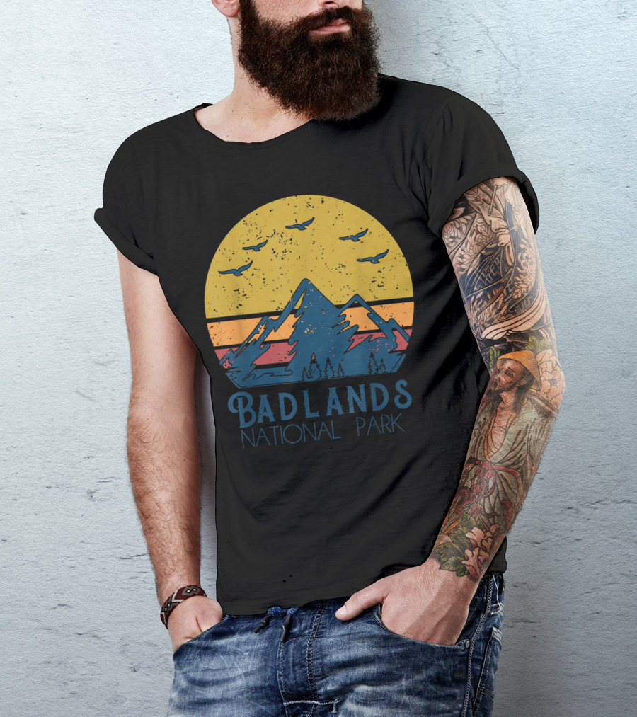 Badlands National Park South Dakota Retro Vintage Sunset Birds Landscape T-Shirt