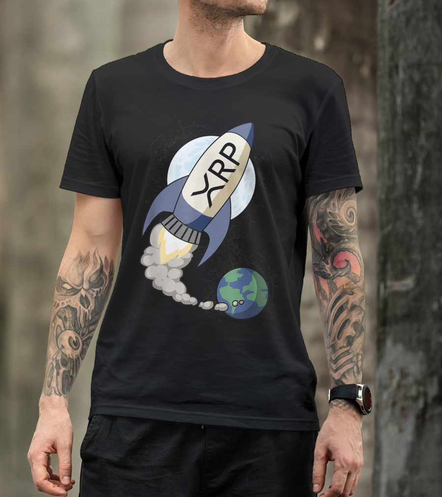 XRP Rocket Ascending To The Moon Cryptocurrency Bullrun T-Shirt