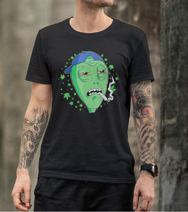Alien Stoner Smoking Weed 420 Area 51 Pot T-Shirt