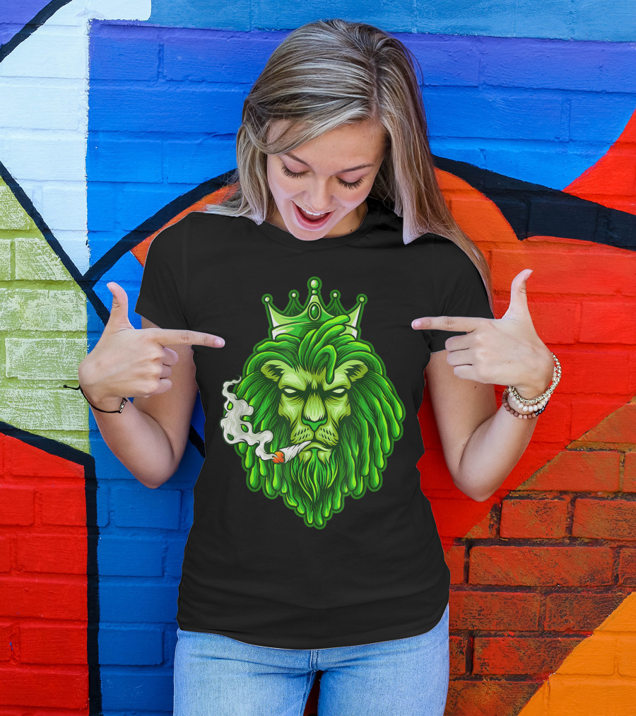 Fun Smoking Lion Marijuana Cannabis Weed Hippie Rasta Rock King T-Shirt