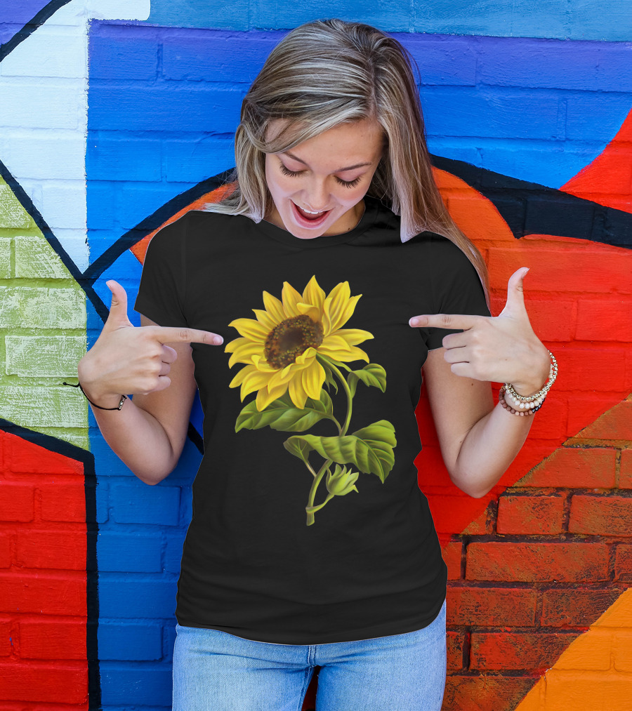 Lovely Cute Yellow Sunflower Plant Floral T-Shirt