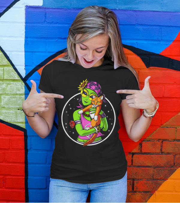 Space Alien Cat Kitten Flower Peace Necklace T-Shirt