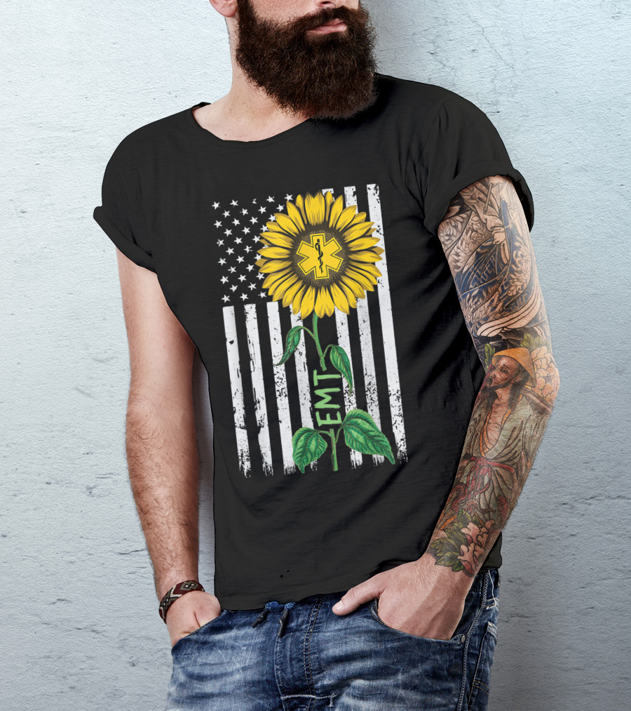 Vintage American Flag Sunflower EMT Nurse Hippie T-Shirt
