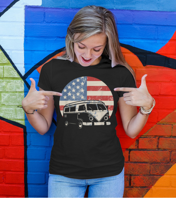 Vintage American Flag Camper Van July 4th Patriotic Hippy Camping RV T-Shirt