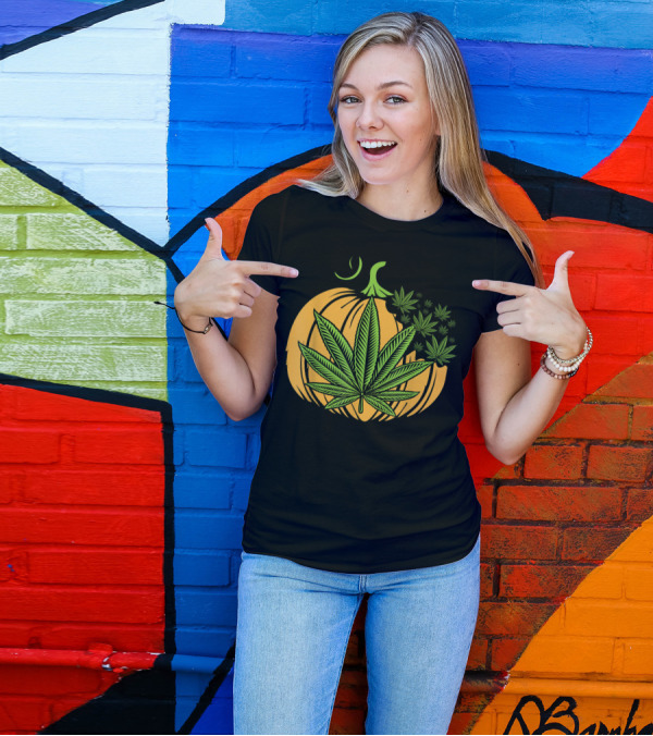 Pumpkin Marijuana Leaf Stoner Fall Veggie Cool T-Shirt