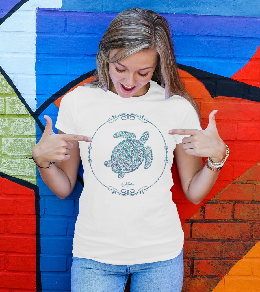 Jcombs Blue-Green Sea Turtle In Ornate Vintage Round Frame T-Shirt