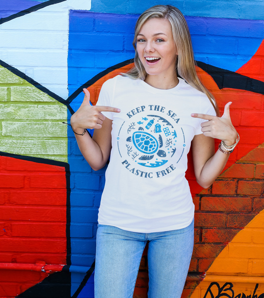 Keep The Sea Plastic Free Turtle Marine Scene With Fish And Debris T-Shirt