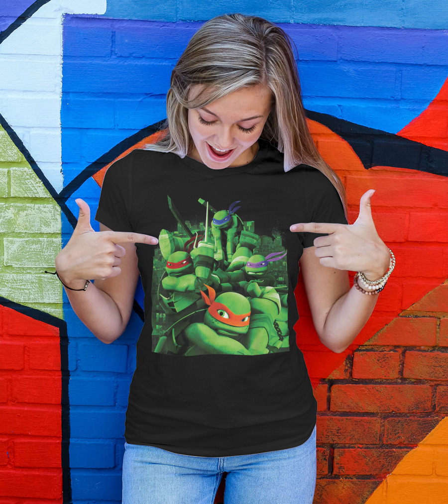 TMNT Teenage Mutant Ninja Turtles Group Attack City Green Heroes T-Shirt