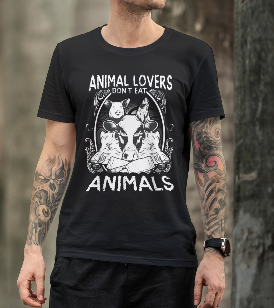 ANIMAL LOVERS DON'T EAT ANIMALS VEGETARIAN COW PIG CHICKEN T-Shirt