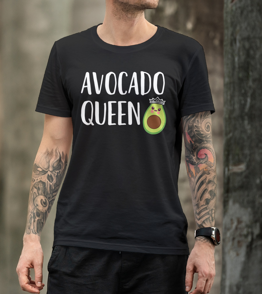 AVOCADO QUEEN Cute Avocado With Crown T-Shirt
