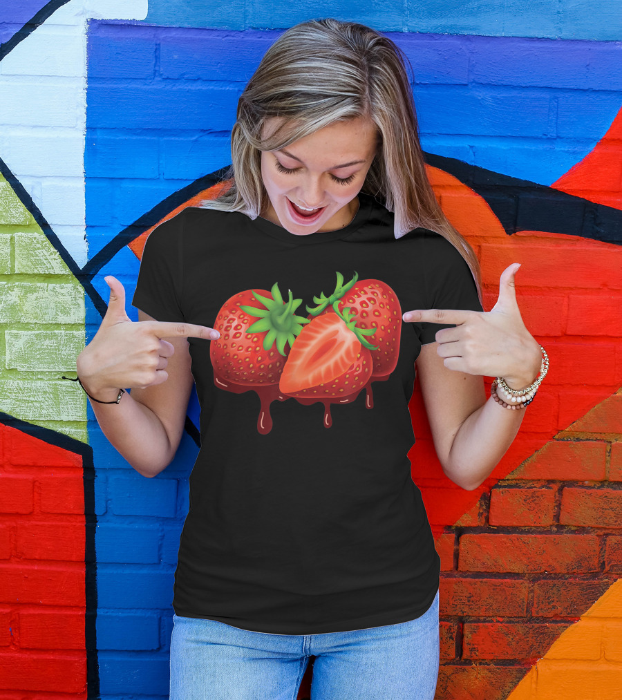 Berry Lover Beautiful Strawberries Fruit Lover No Dripping Juicy Red Berries T-Shirt