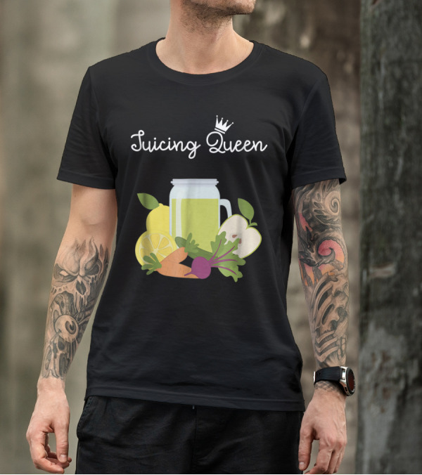 Juicing Queen Green Juice Vegetarian Vegan Crown Lemons Apples Carrots Beets T-Shirt