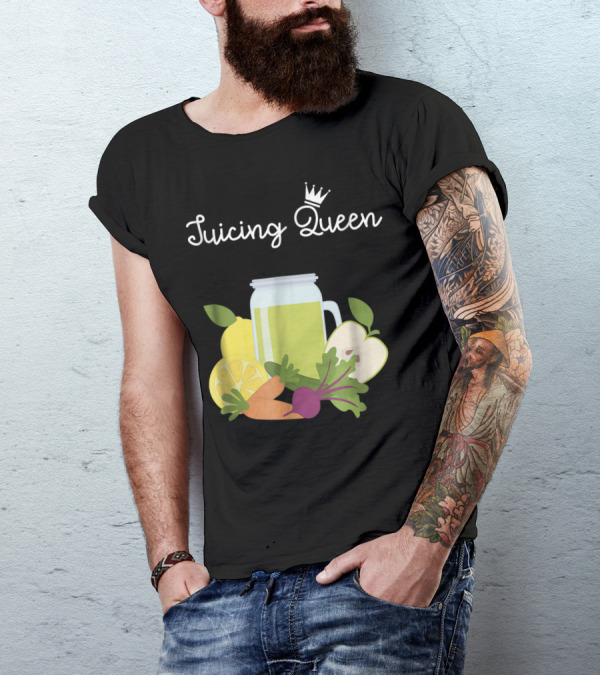 Juicing Queen Green Juice Vegetarian Vegan Crown Lemons Apples Carrots Beets T-Shirt