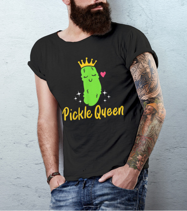 Pickle Queen Crowned Pickle With Heart And Sparkles T-Shirt