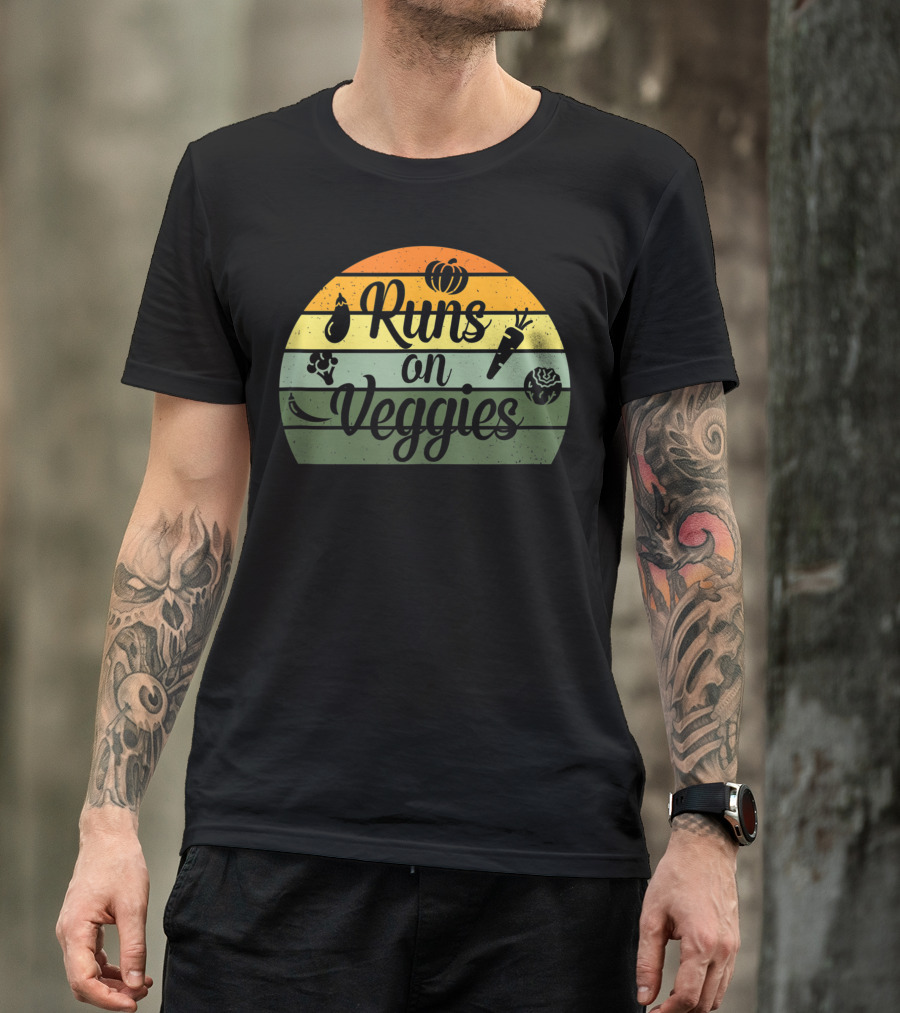 Retro Vintage Style Runs On Veggies Pumpkin Carrot Eggplant Cabbage T-Shirt