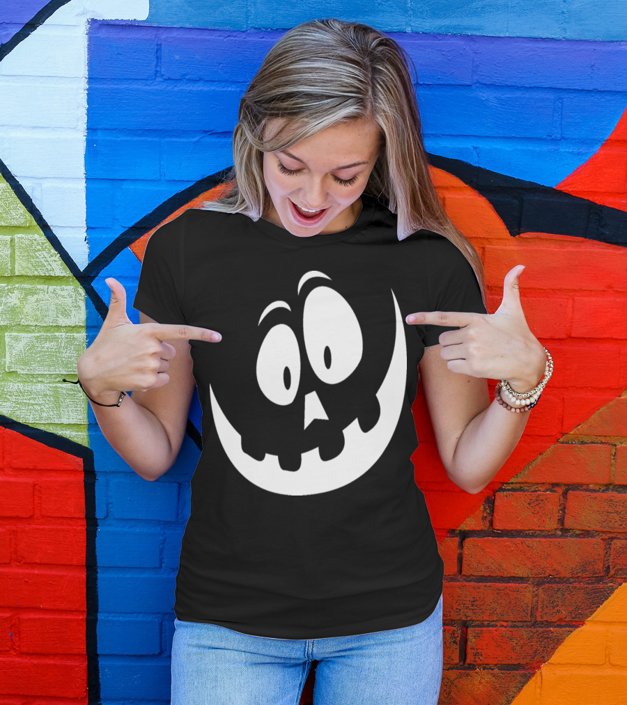 Smiling Pumpkin Face Halloween White Black Scary Fun T-Shirt