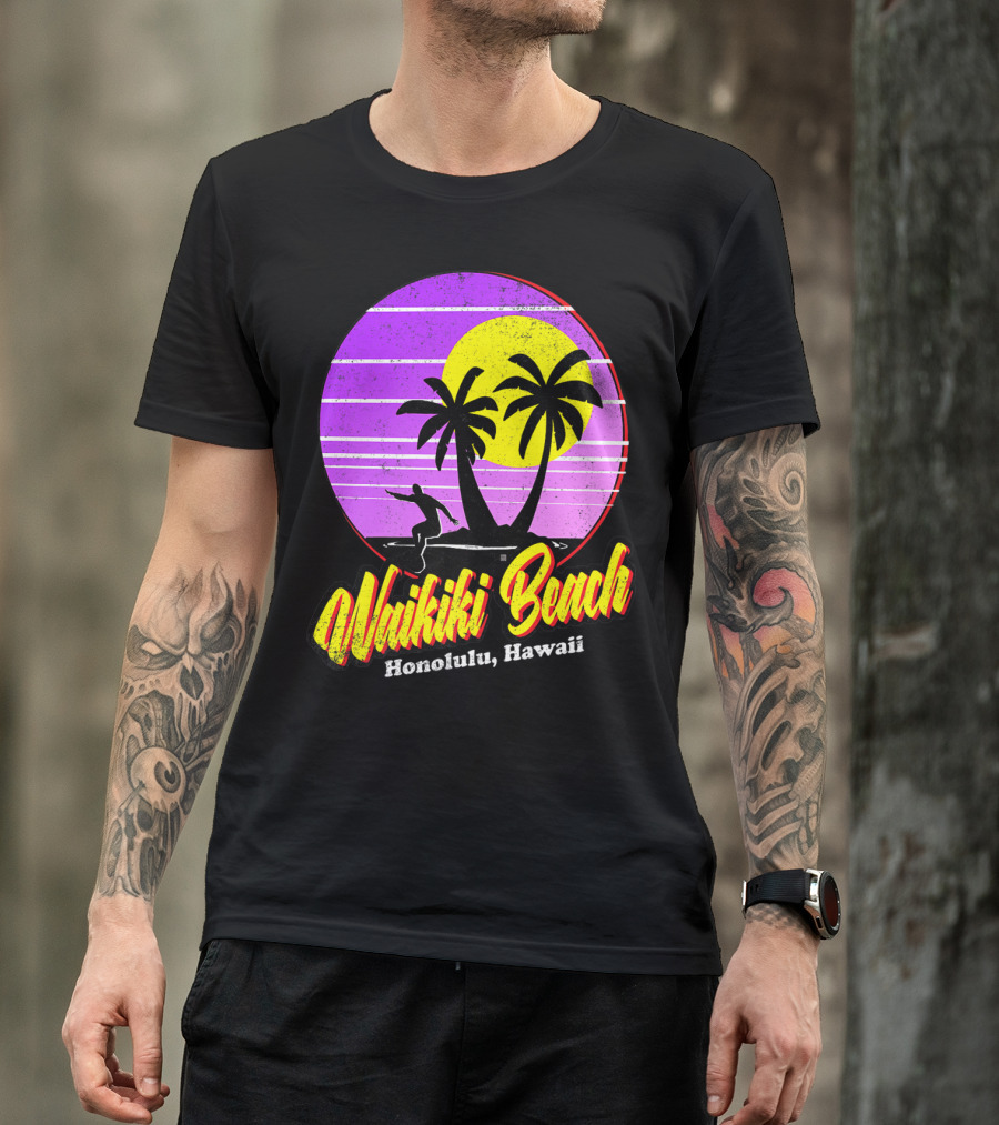 Waikiki Beach Honolulu Hawaii Retro Surfer 80s Vintage Palm Sunset T-Shirt