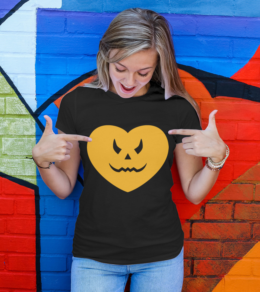Pumpkin Heart Halloween Yellow Heart Scare Jack-O'-Lantern Face T-Shirt
