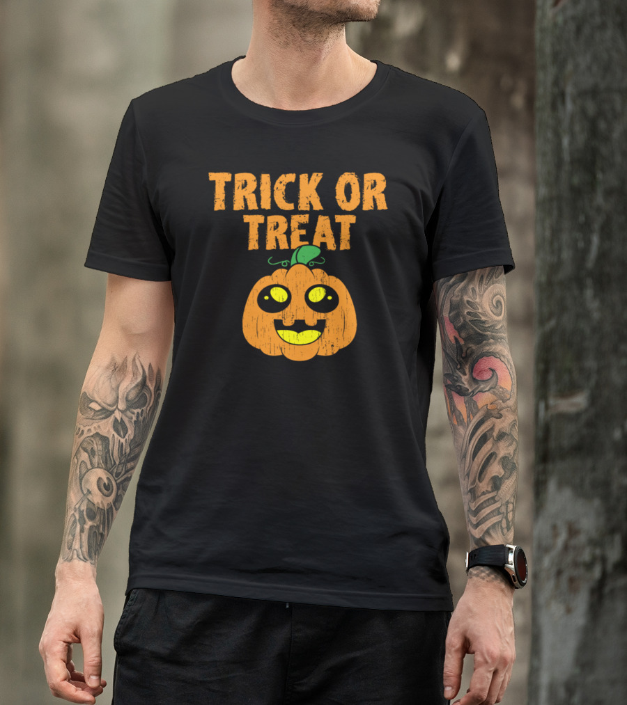 Trick Or Treat Pumpkin Halloween Costume T-Shirt