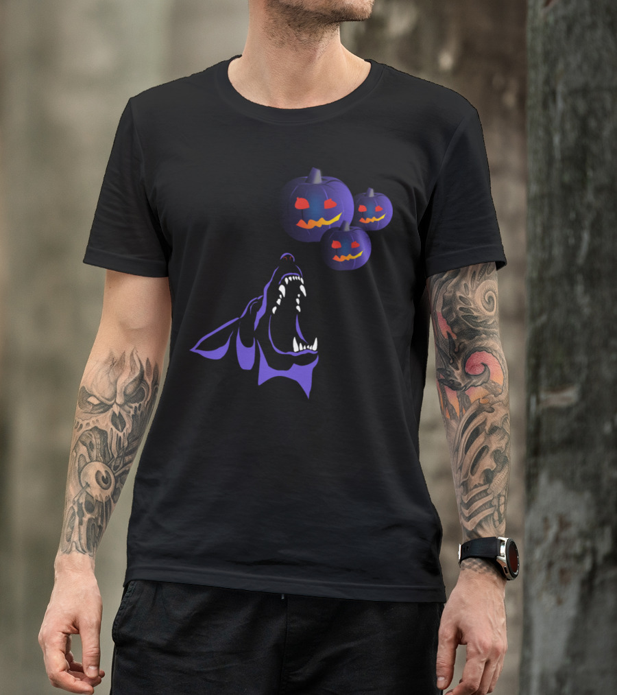 Halloween October Wolf Howling With Purple Pumpkins T-Shirt