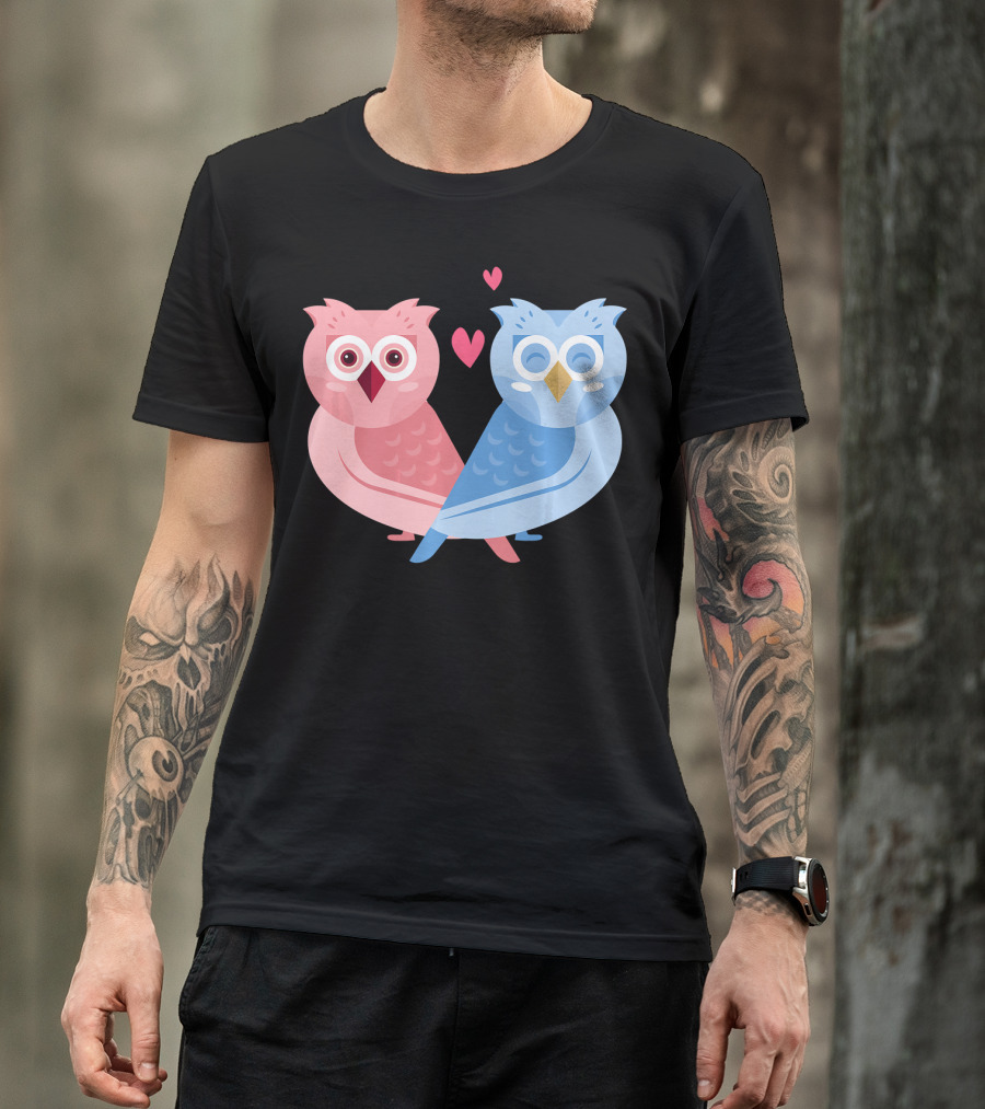 Cute Owls Birds In Love Couple With Hearts T-Shirt