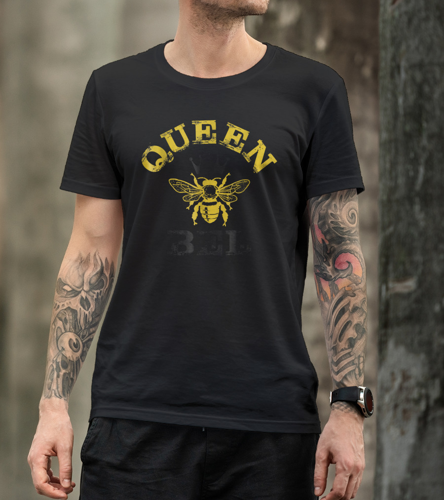 Queen Bee Funny Beekeeping Great T-Shirt