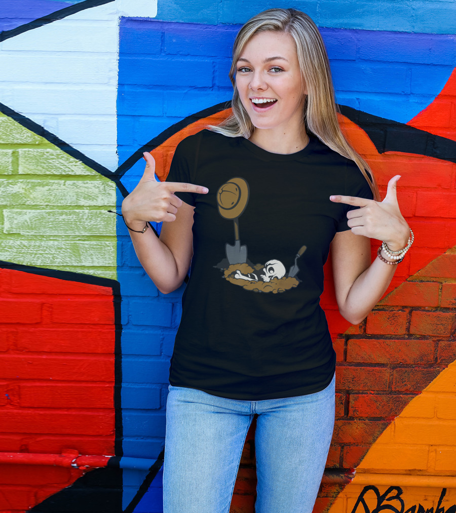 Funny Skull Archaeology Digging Scene T-Shirt