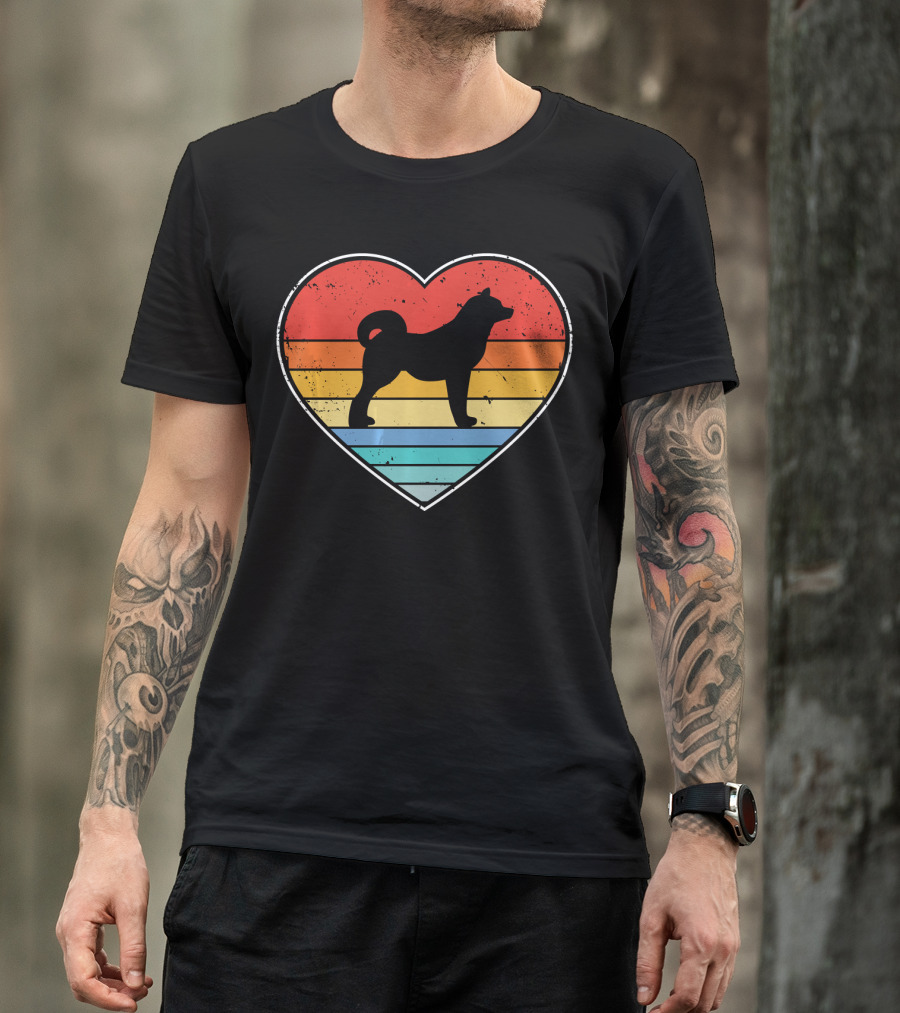 Akita Inu Dog Heart Retro Vintage Stripes T-Shirt