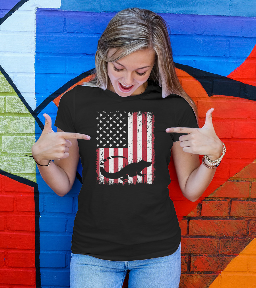 American Flag Iguana Silhouette On Distressed Stars And Stripes Background T-Shirt