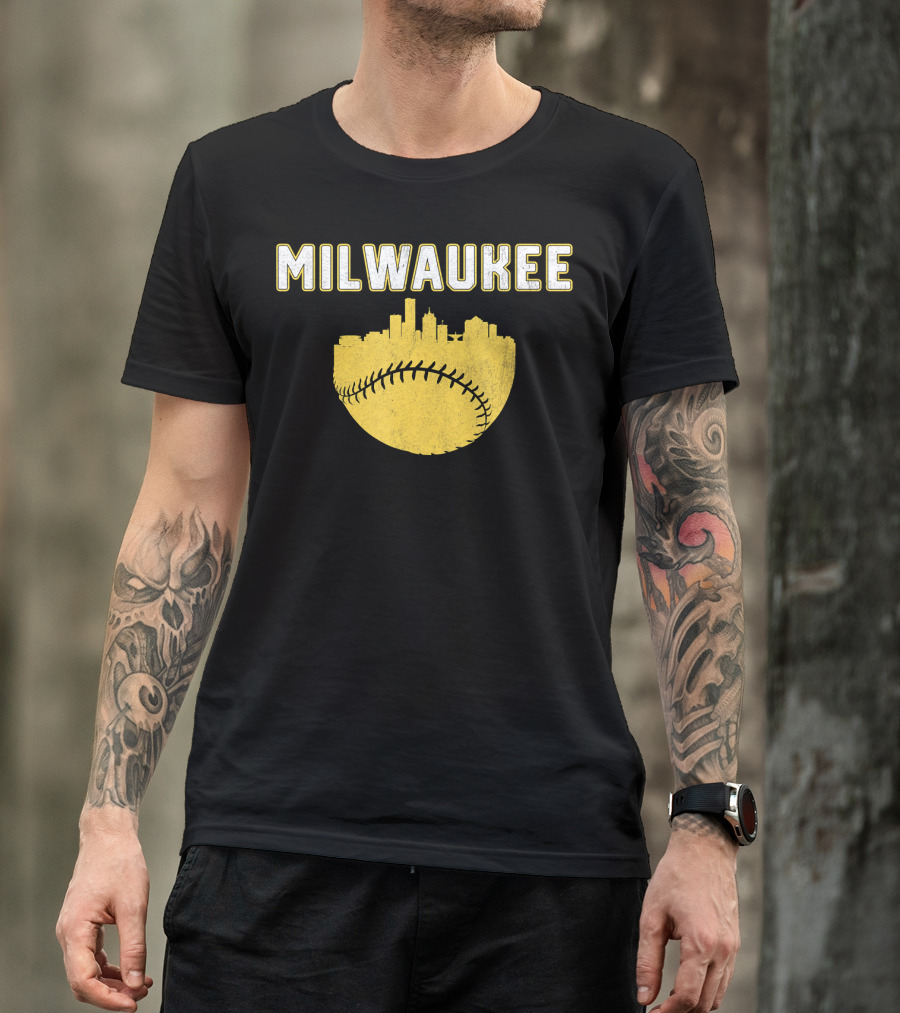 Milwaukee Wisconsin Cityscape Vintage Baseball Skyline T-Shirt