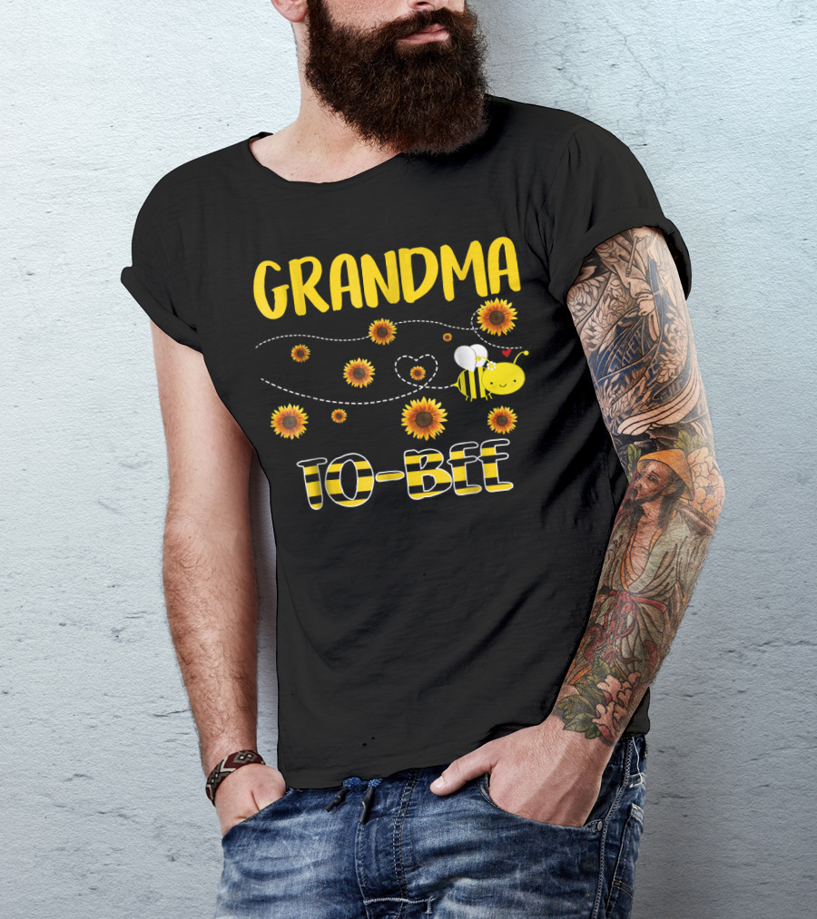 GRANDMA TO BEE Sunflowers And Bee T-Shirt