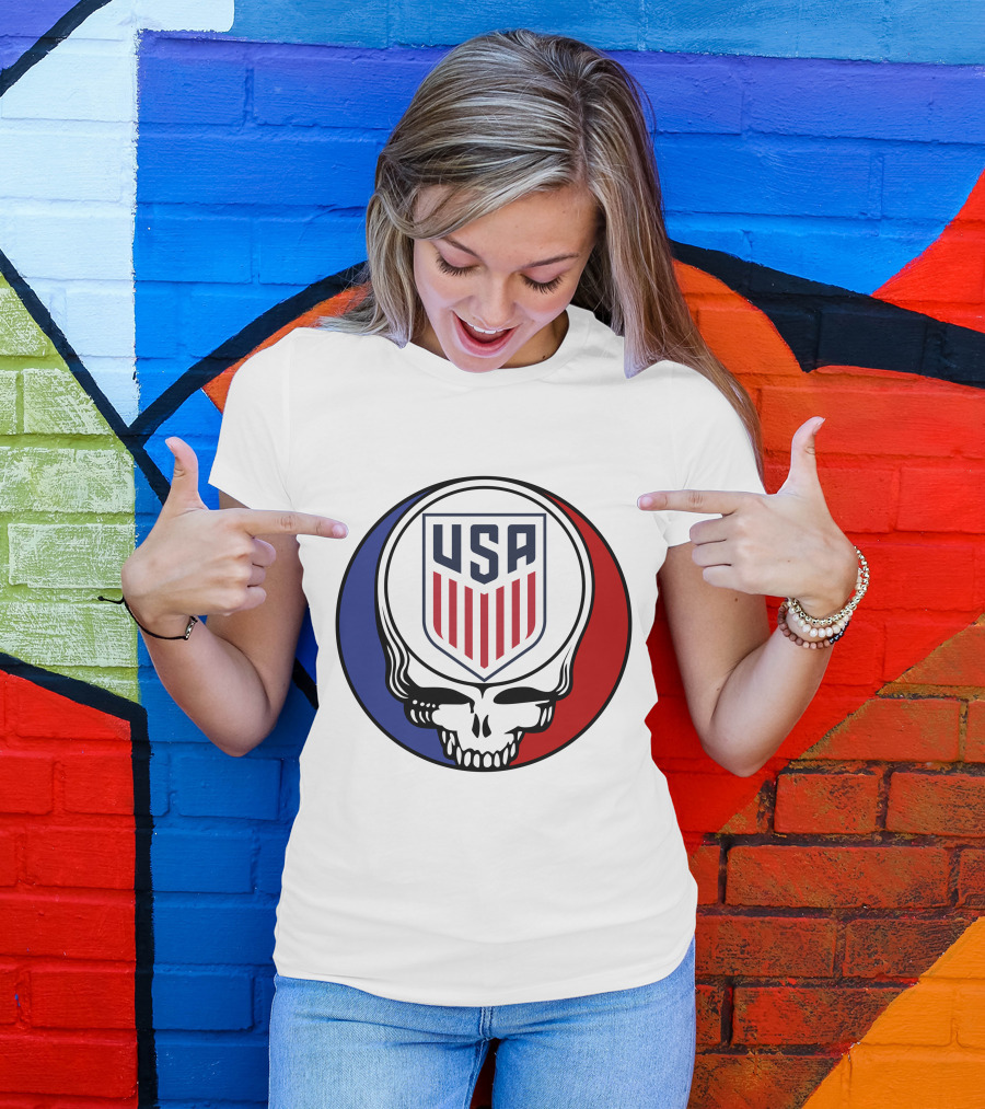 USA Soccer Grateful Dead Skull Logo Red Blue Badge T-Shirt