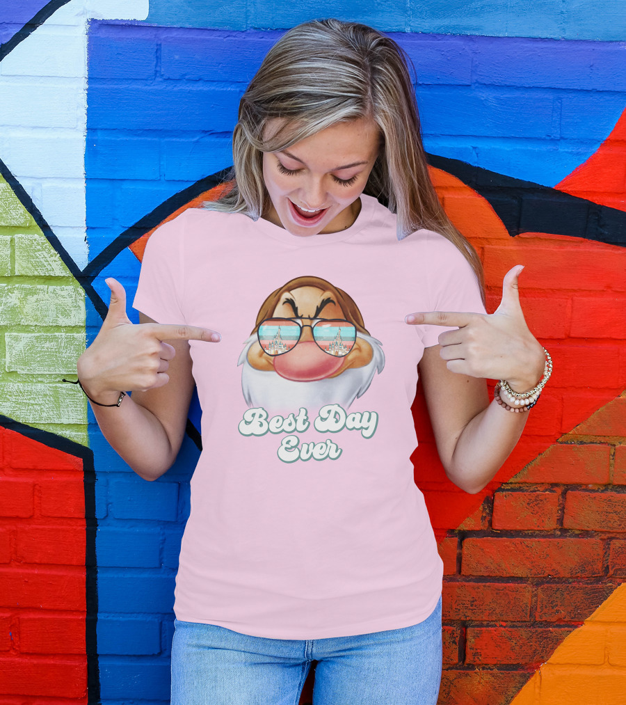 Best Day Ever Grumpy Dwarf Sunglasses Castle Scene T-Shirt