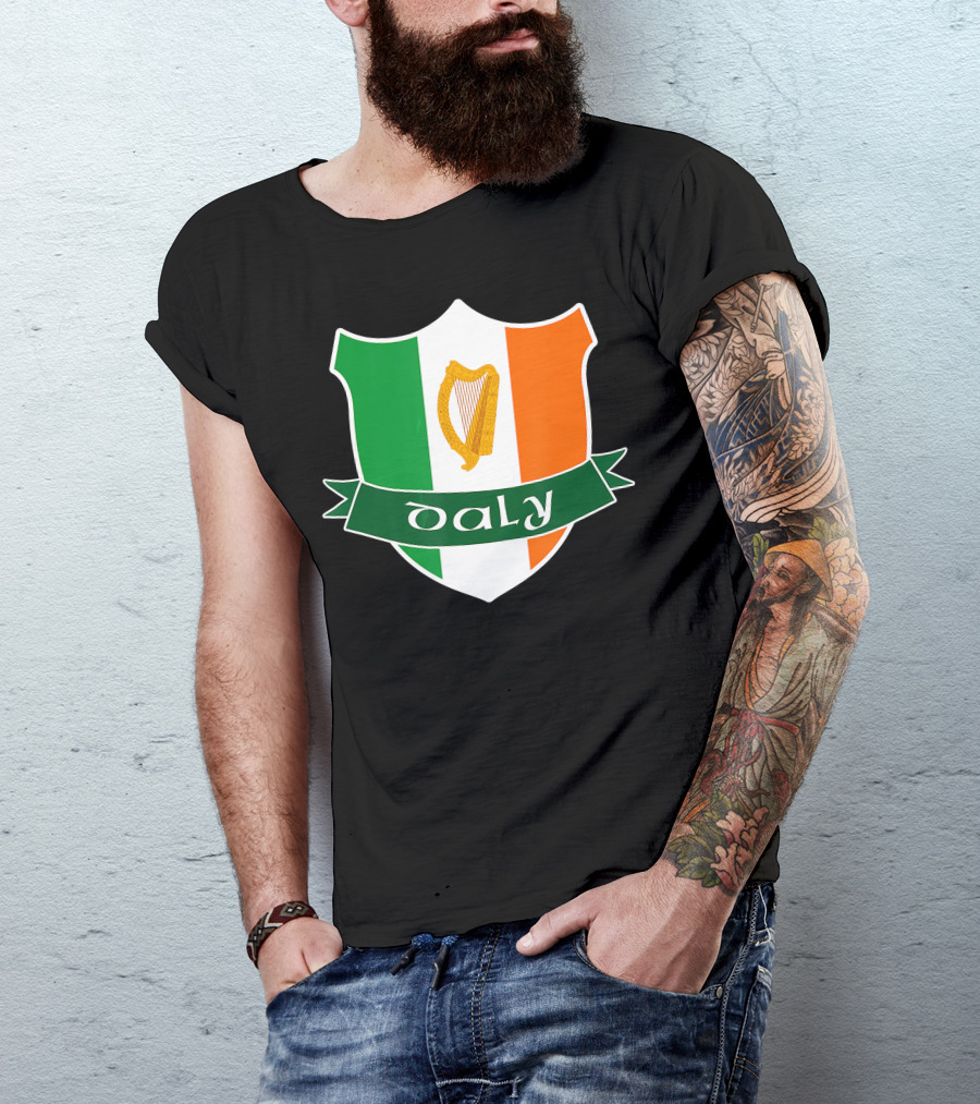 Daly Family Irish Harp Ireland Flag Crest T-Shirt