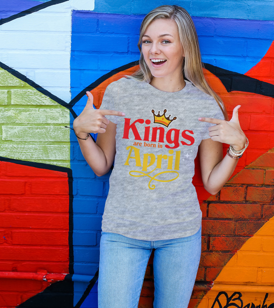 Kings Are Born In April Crown Sparkle T-Shirt