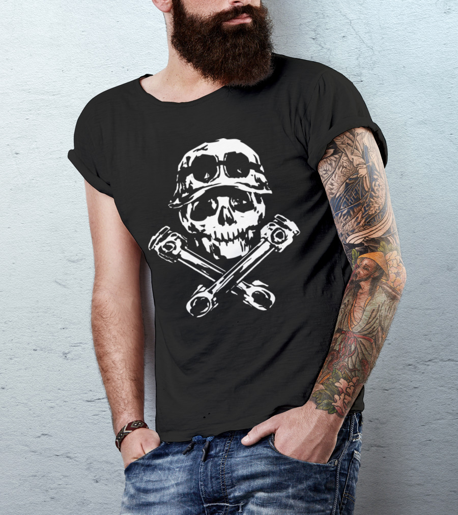 28 Biker Helmet Vintage Style 1972 Retro Racing T-Shirt