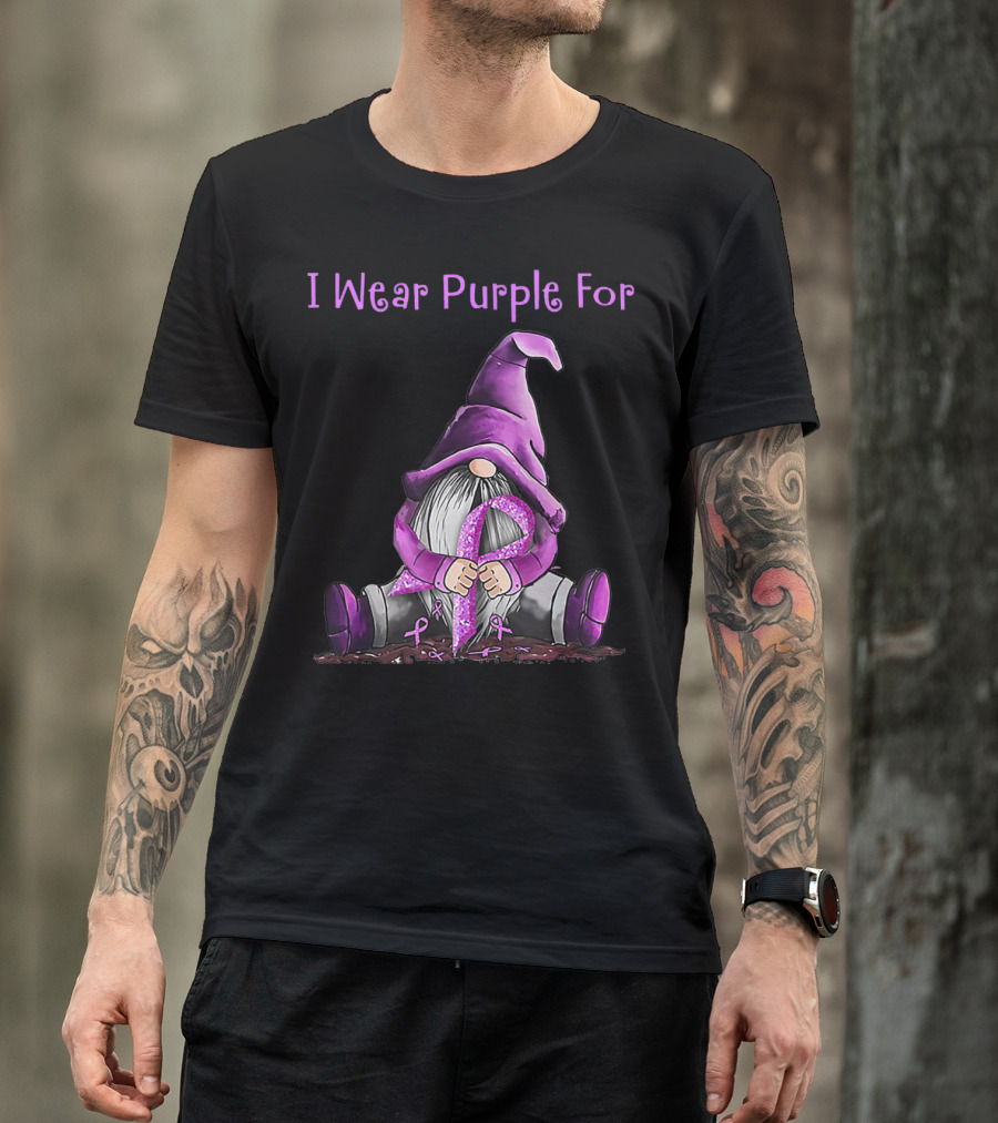 I Wear Purple For Fibromyalgia Awareness Gnome Holding Purple T-Shirt