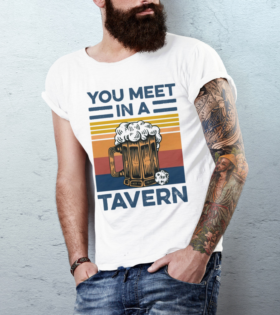YOU MEET IN A TAVERN Beer Mug With D20 Dice And Vintage Stripes T-Shirt