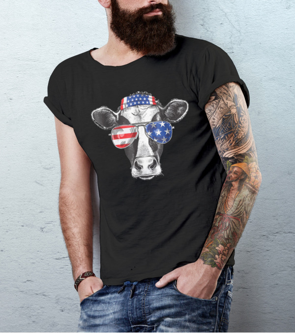 Vintage Patriot Cow With American Flag Accessories For 4th Of July T-Shirt