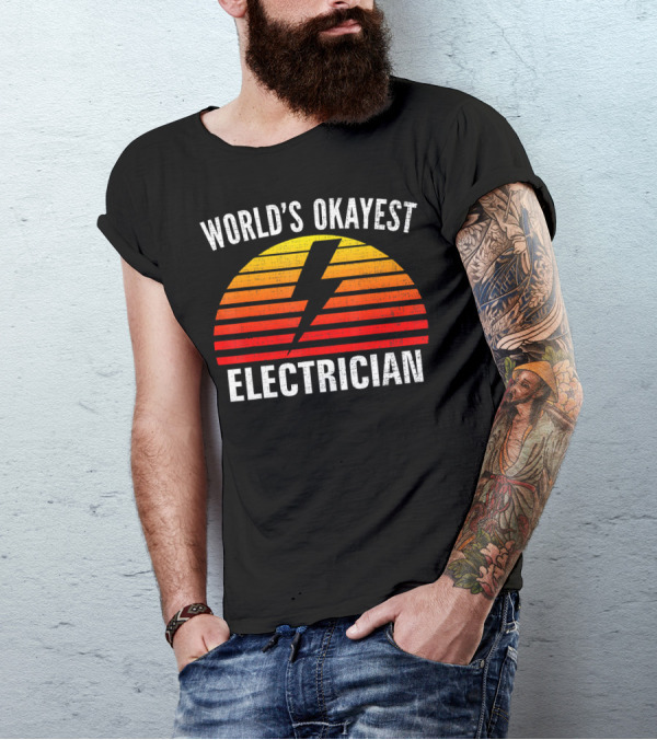 World's Okayest Electrician Retro Vintage Lightning Bolt Sun Stripes T-Shirt