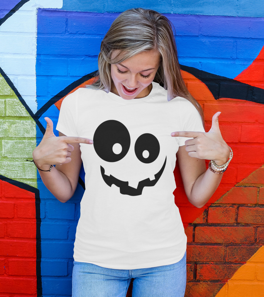 Dark Minimalist Smile Pumpkin Face Halloween T-Shirt